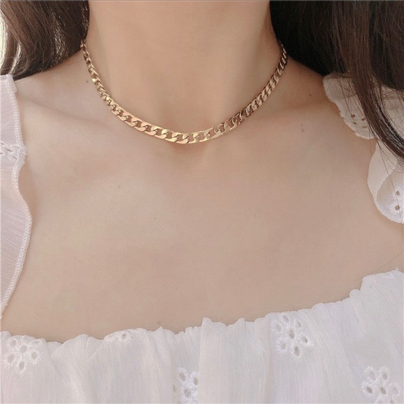 💫14K Gold Plated Weaved Chain Necklace💰 - Picture 2 of 3